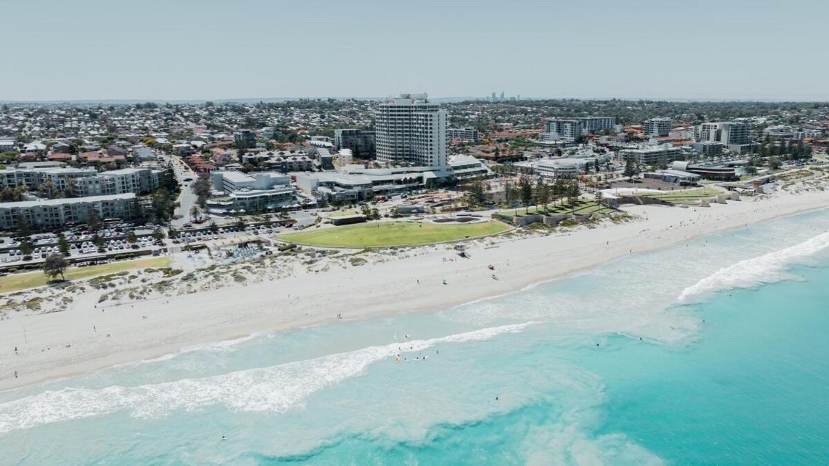 Well Furnished And In A Good Location * Perth