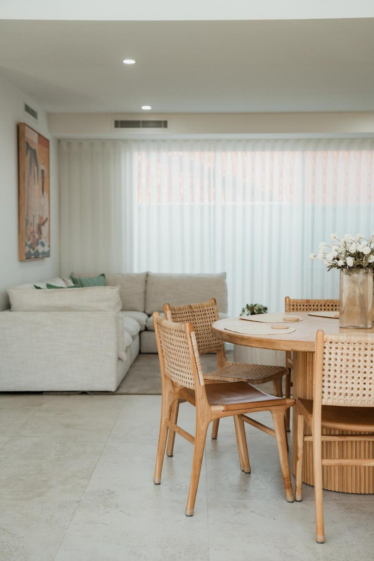 Well Furnished And In A Good Location Apartment Perth