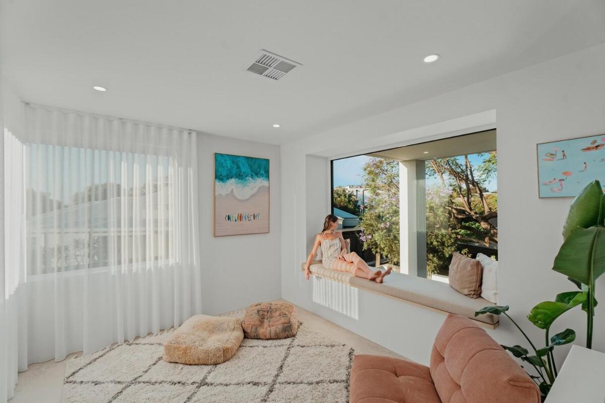 Well Furnished And In A Good Location Apartment *