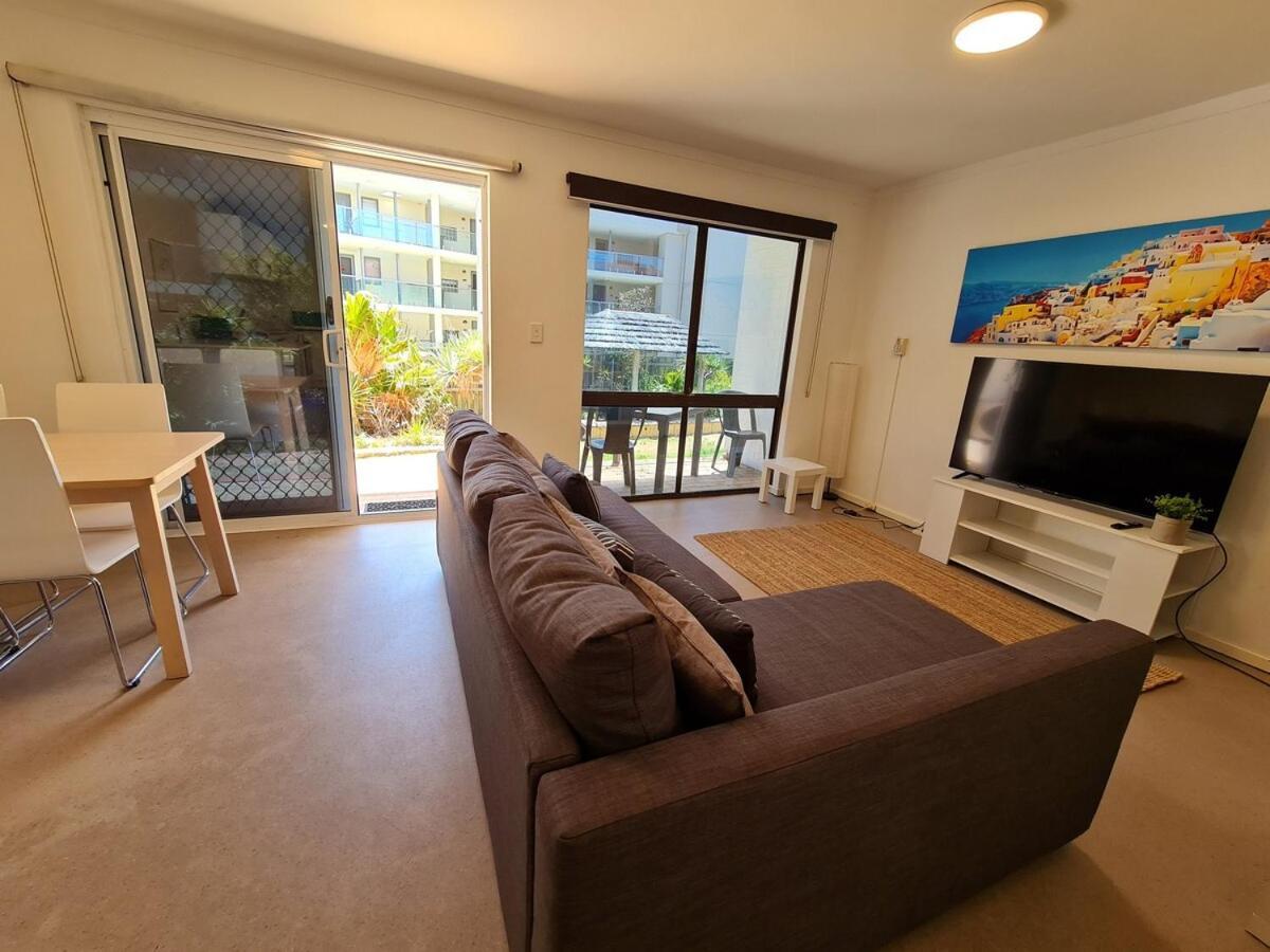 West Lagoon 206 - Sleeps Three! Value!!! * Perth