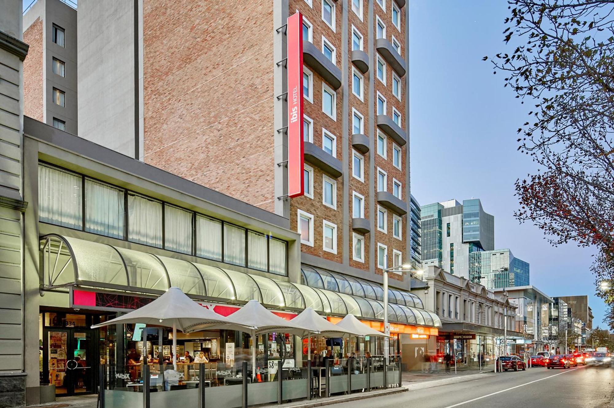 Ibis 4*