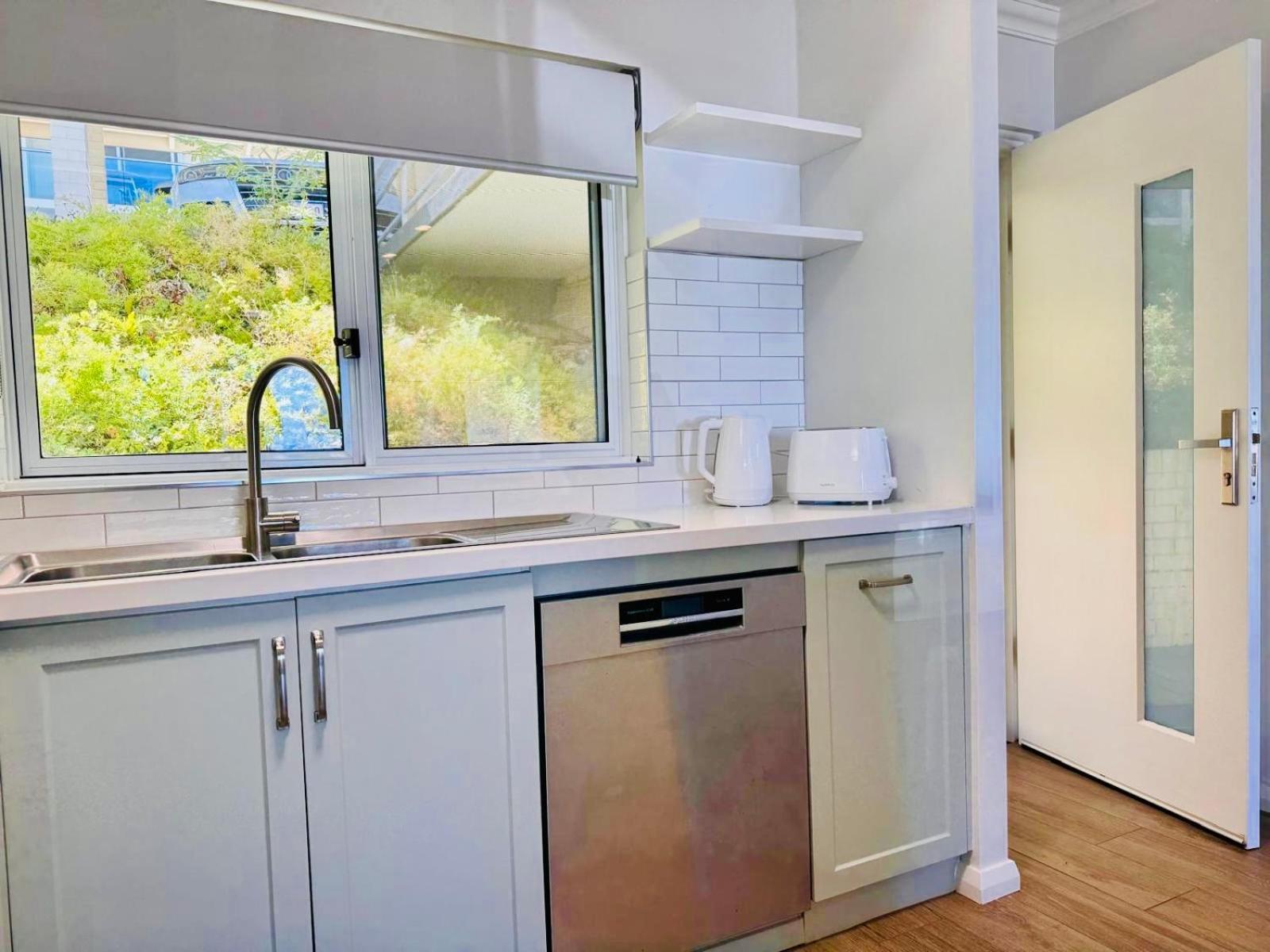 Apartment Perfect Oceanfront Cottesloe *