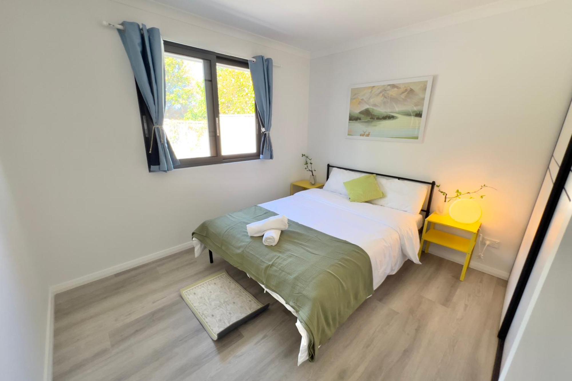 B3 Near Airport - Cozy Home, Walk To Shops & Eats Rumah percutian *