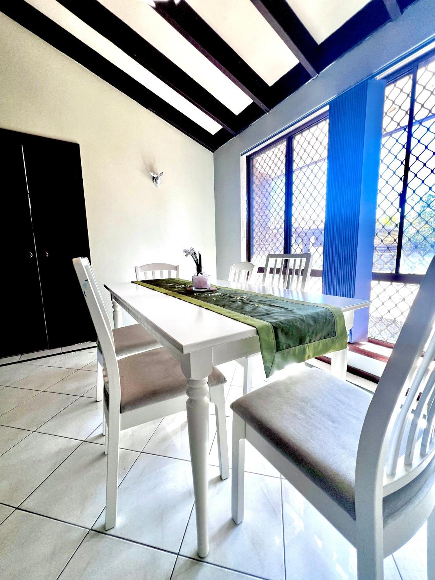 Guest house Affotable Relocation Fifo Long Term Queen Bedroom Near Fremantle Sawn River *