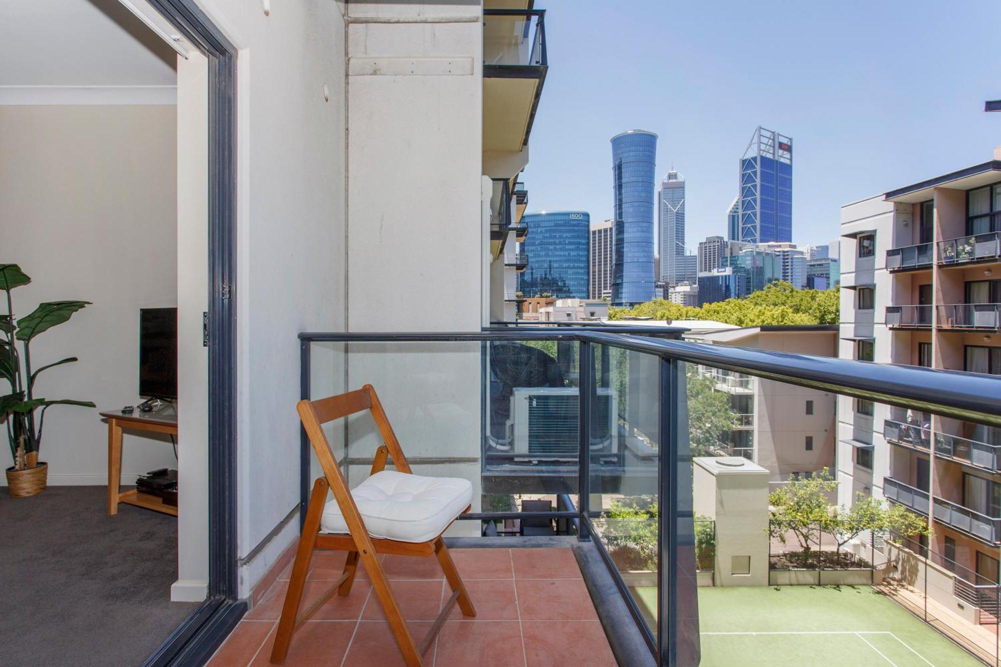 Resort-style Living In Cbd - 2x2