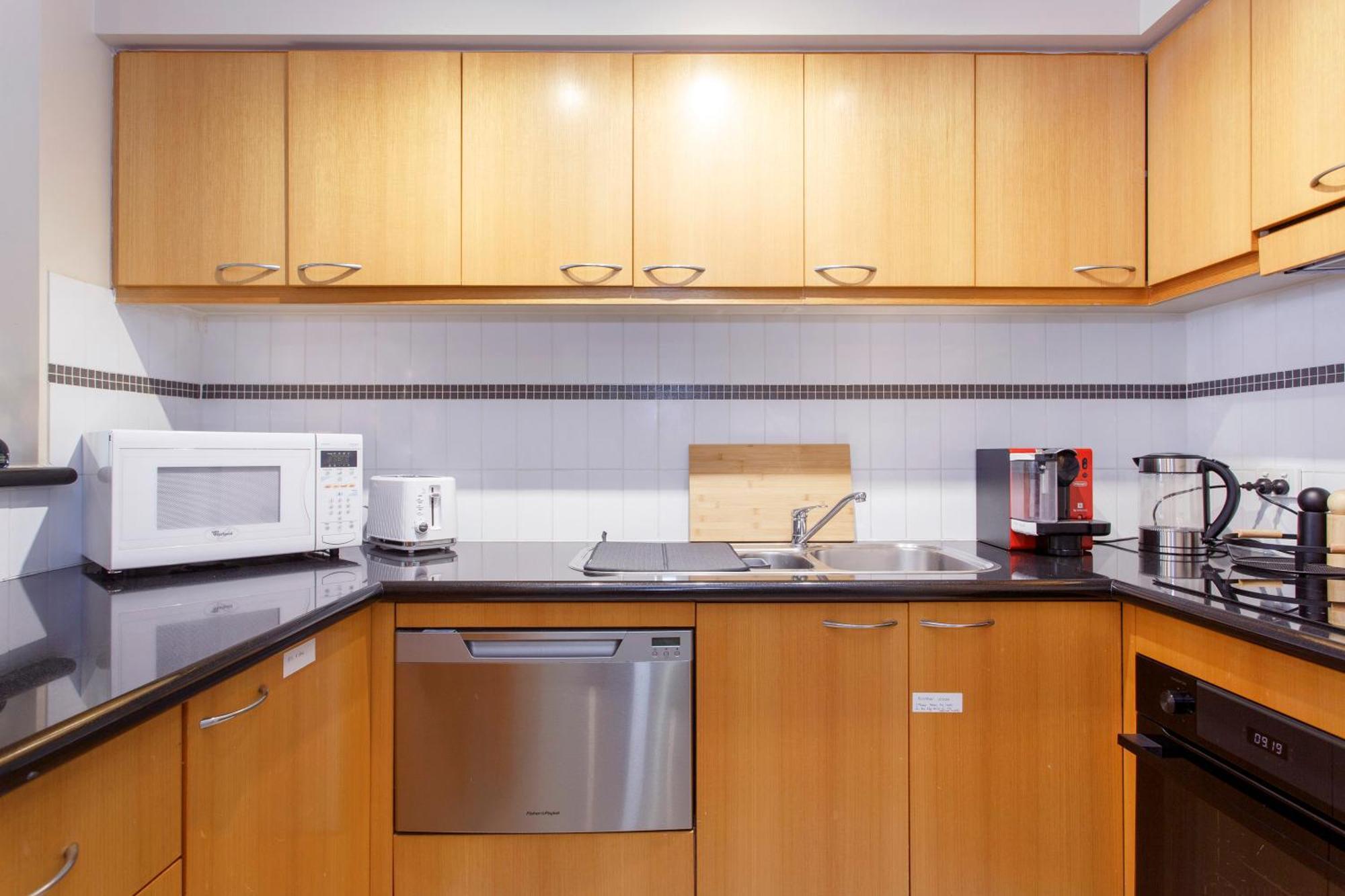 Resort-style Living In Cbd - 2x2
