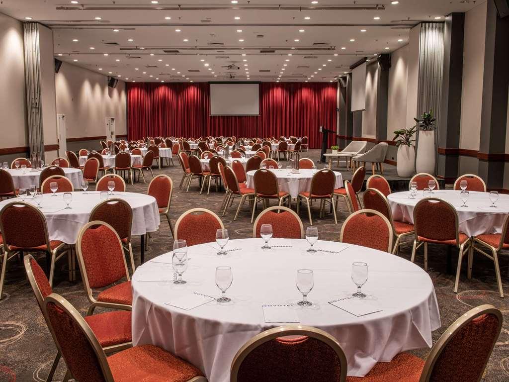 Hotel Novotel Langley 4*