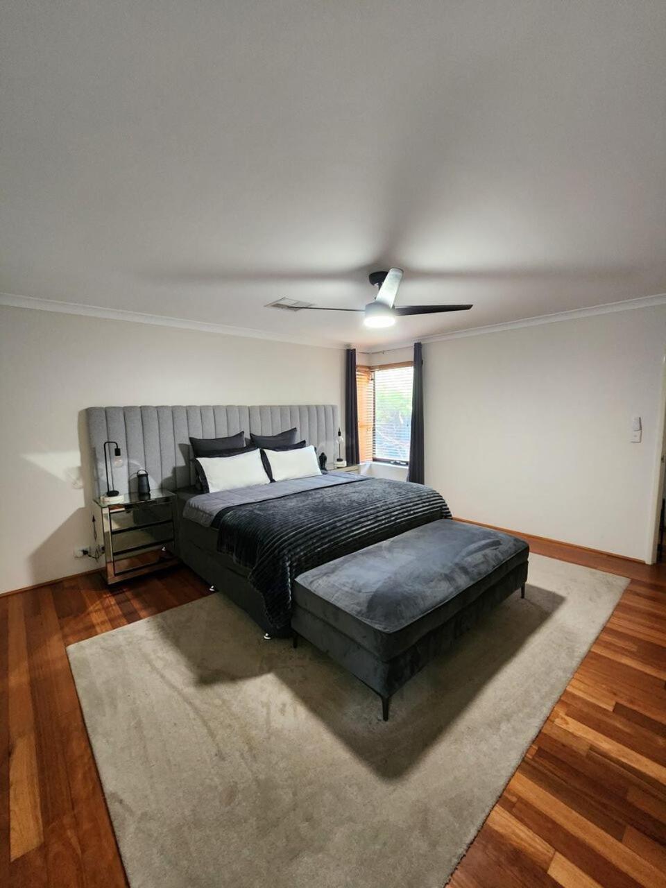 Casa de férias Modern & Great Location! Scarborough Breeze! *