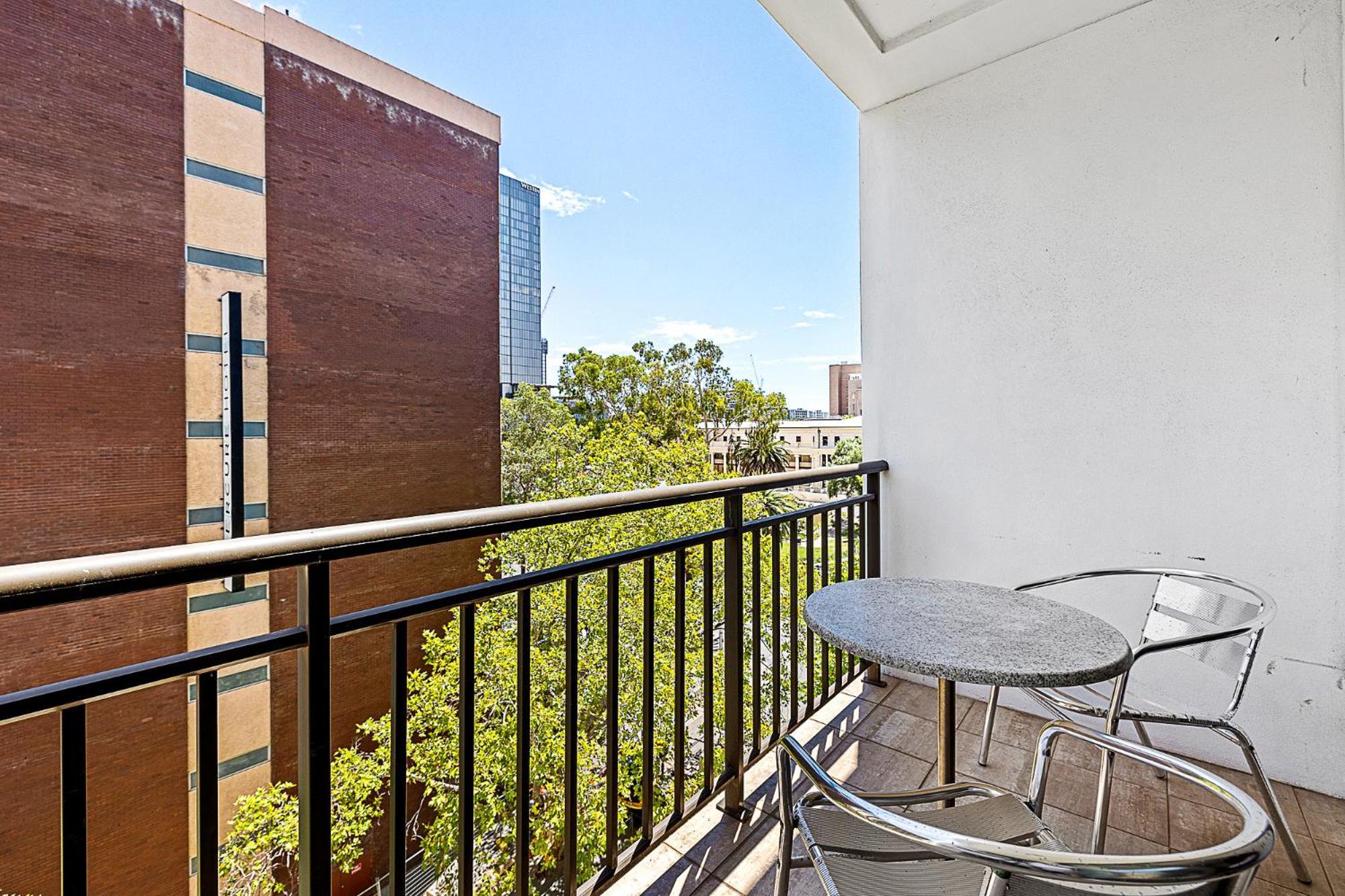 Retreat Horizons - Spacious Cbd 1br *
