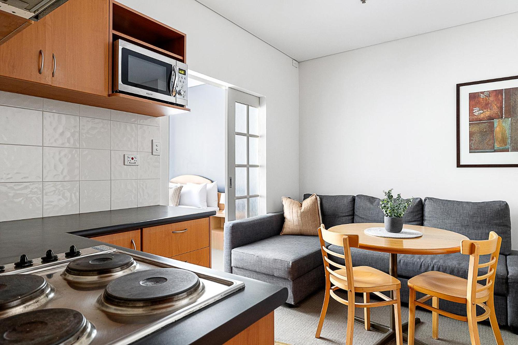 Retreat Horizons - Spacious Cbd 1br Perth