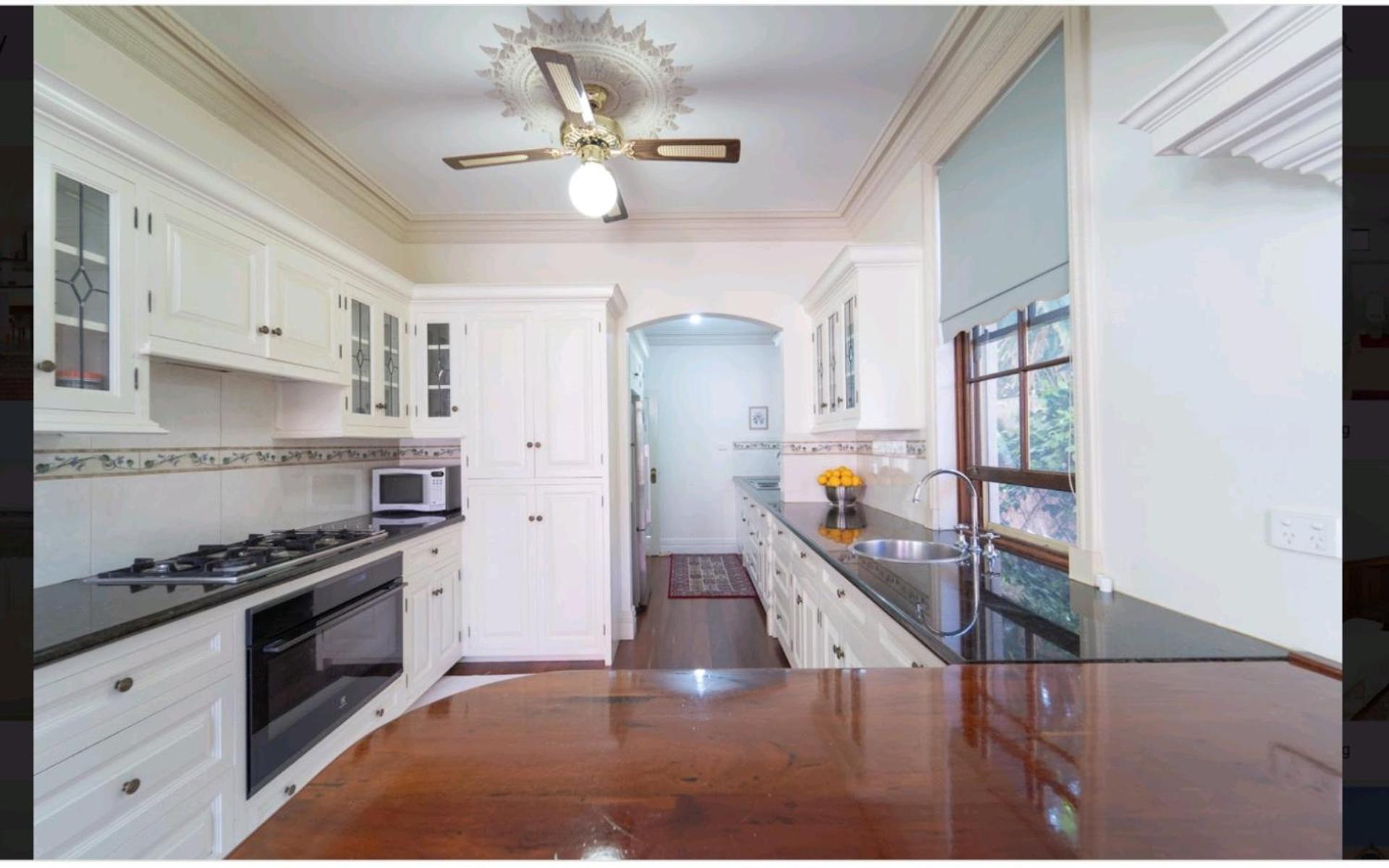Rumah tetamu Quiet And Peaceful In With Free Parking *