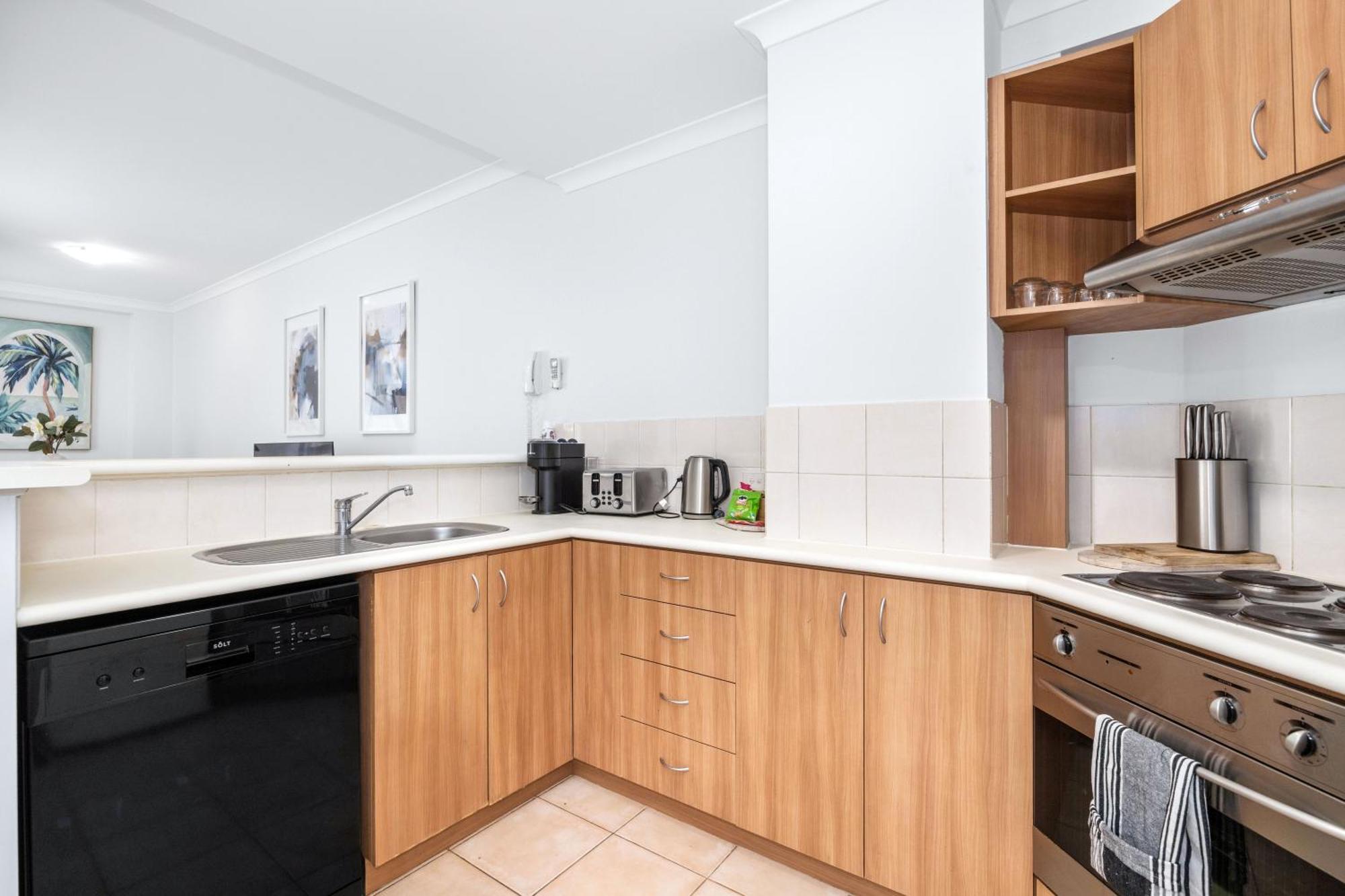 Apartment Play & On Hay - 2bdrgympool Perth
