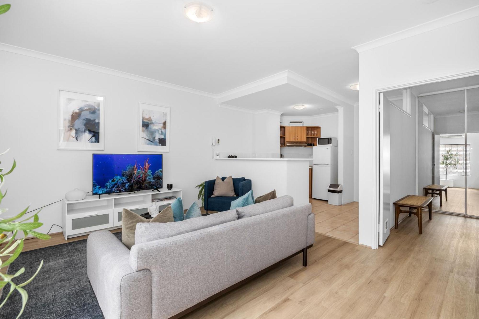 Play & On Hay - 2bdrgympool Apartment Perth