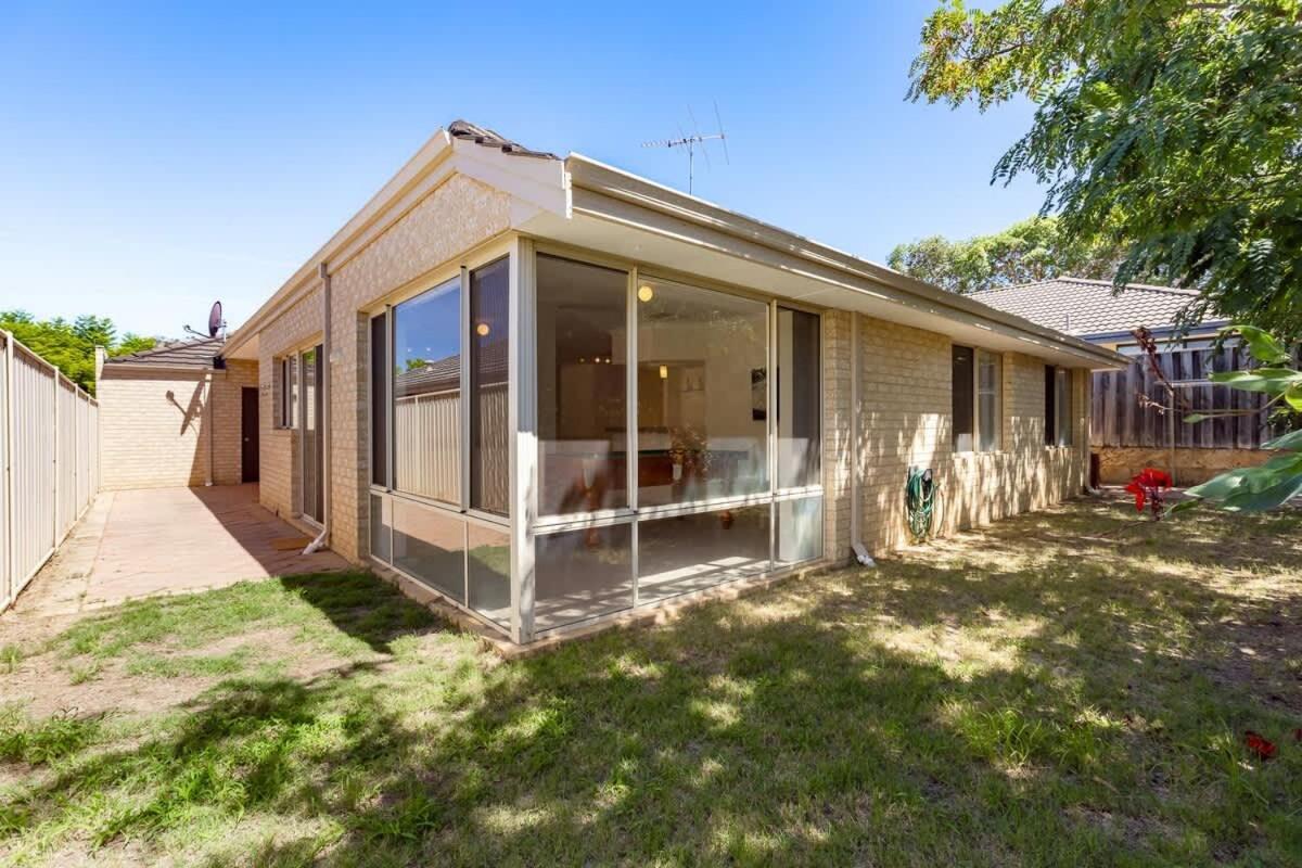 Holiday home East Vic Park Near Food Hub *
