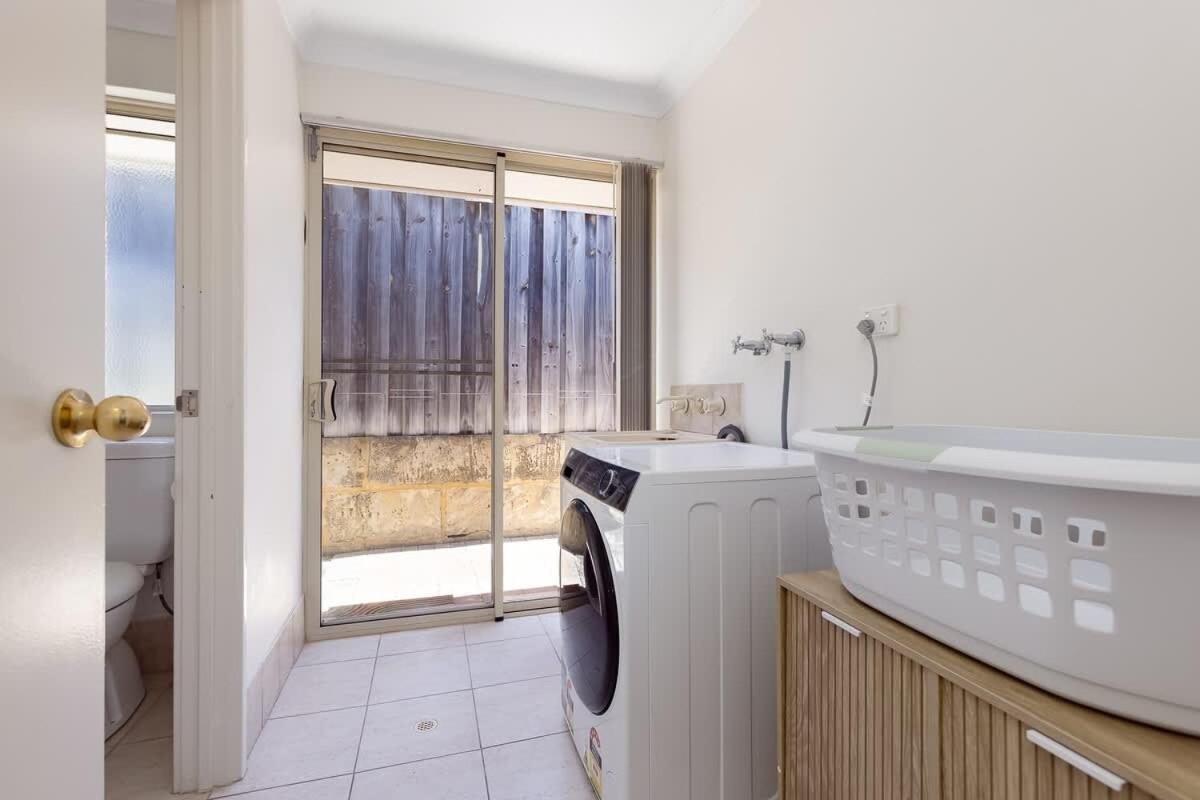 Holiday home East Vic Park Near Food Hub *