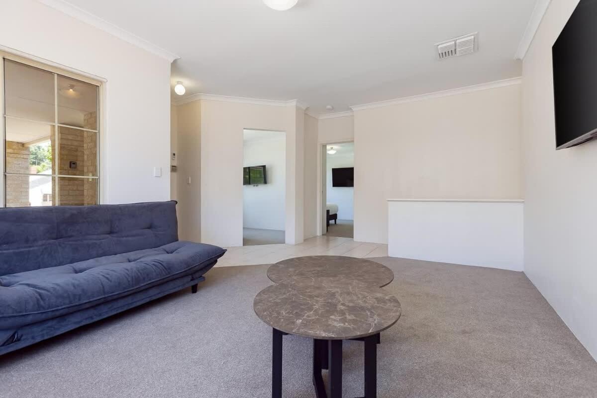 Holiday home East Vic Park Near Food Hub