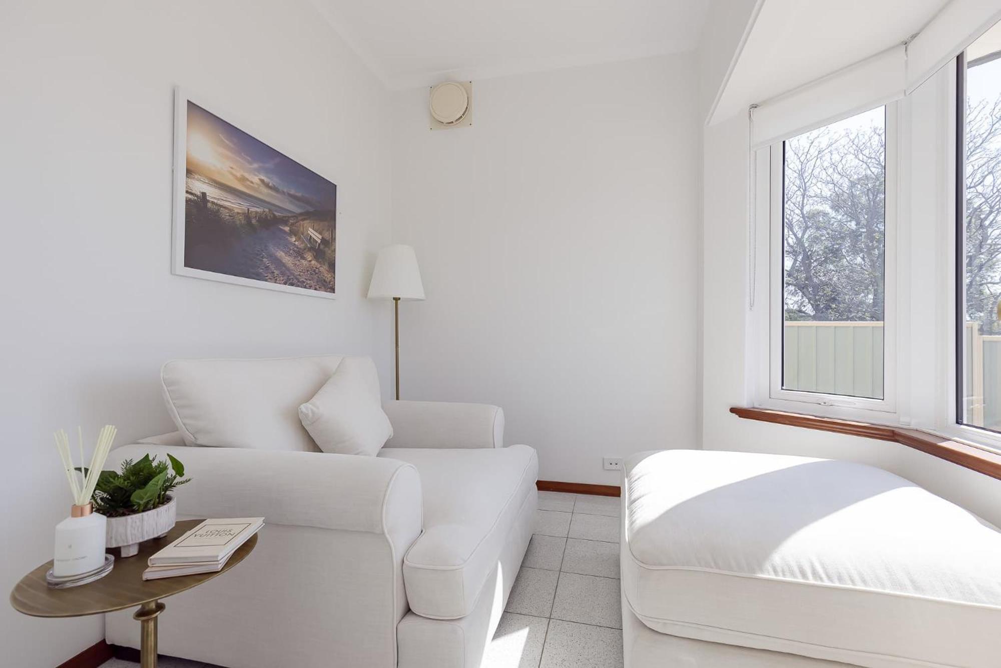 Beautiful House With A View! * Perth