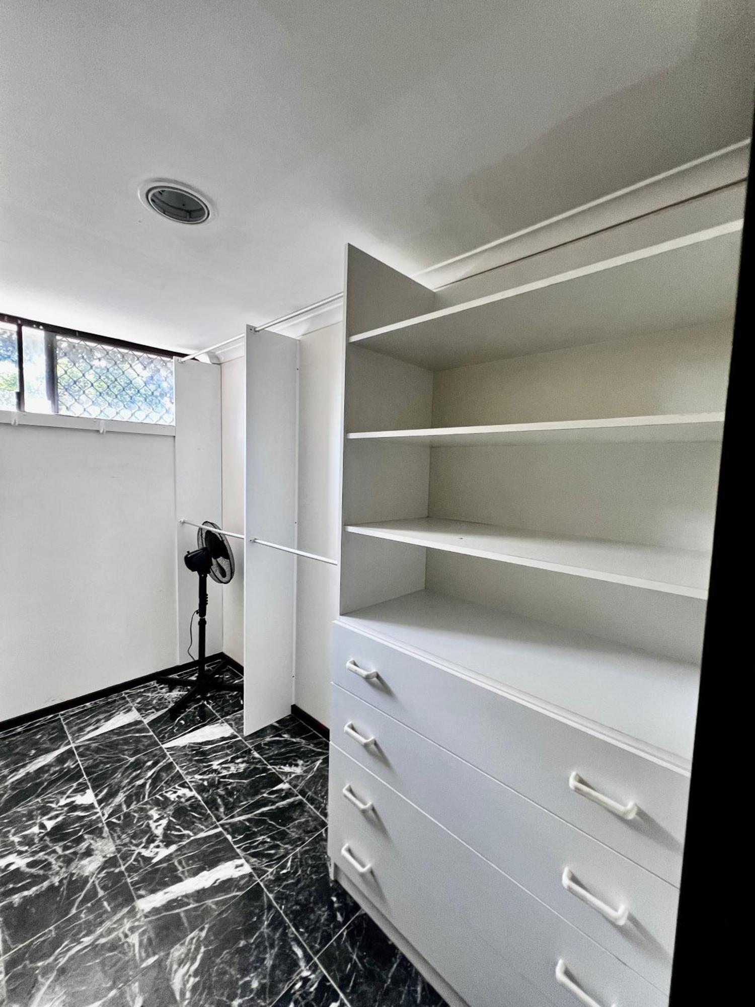Affordable Long-term Ens Master Bedroom In Fremantle Hospital Homestay *