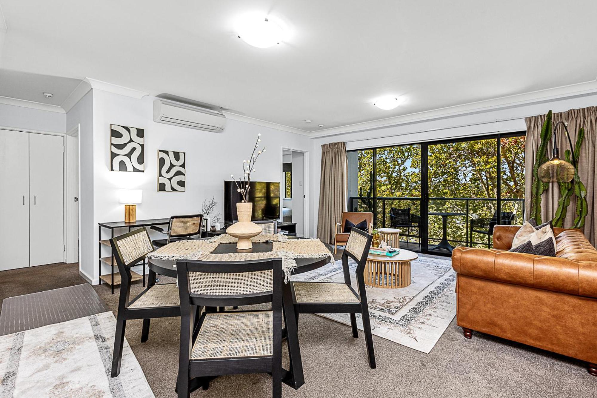 Luxe Modern Retreat Designer In Perth