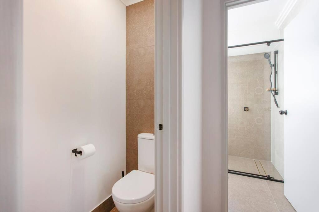 Luxe 3br With Kitchen & Laundry *
