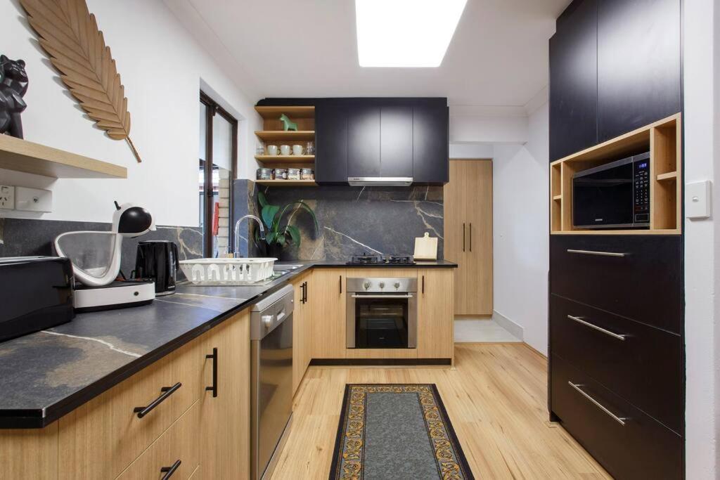Vila Luxe 3br With Kitchen & Laundry Perth
