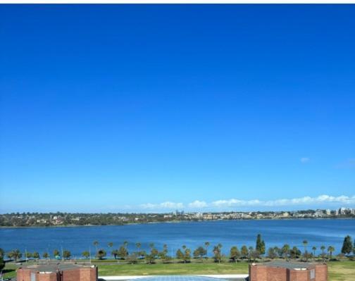 Hotel On Langley Park 4*