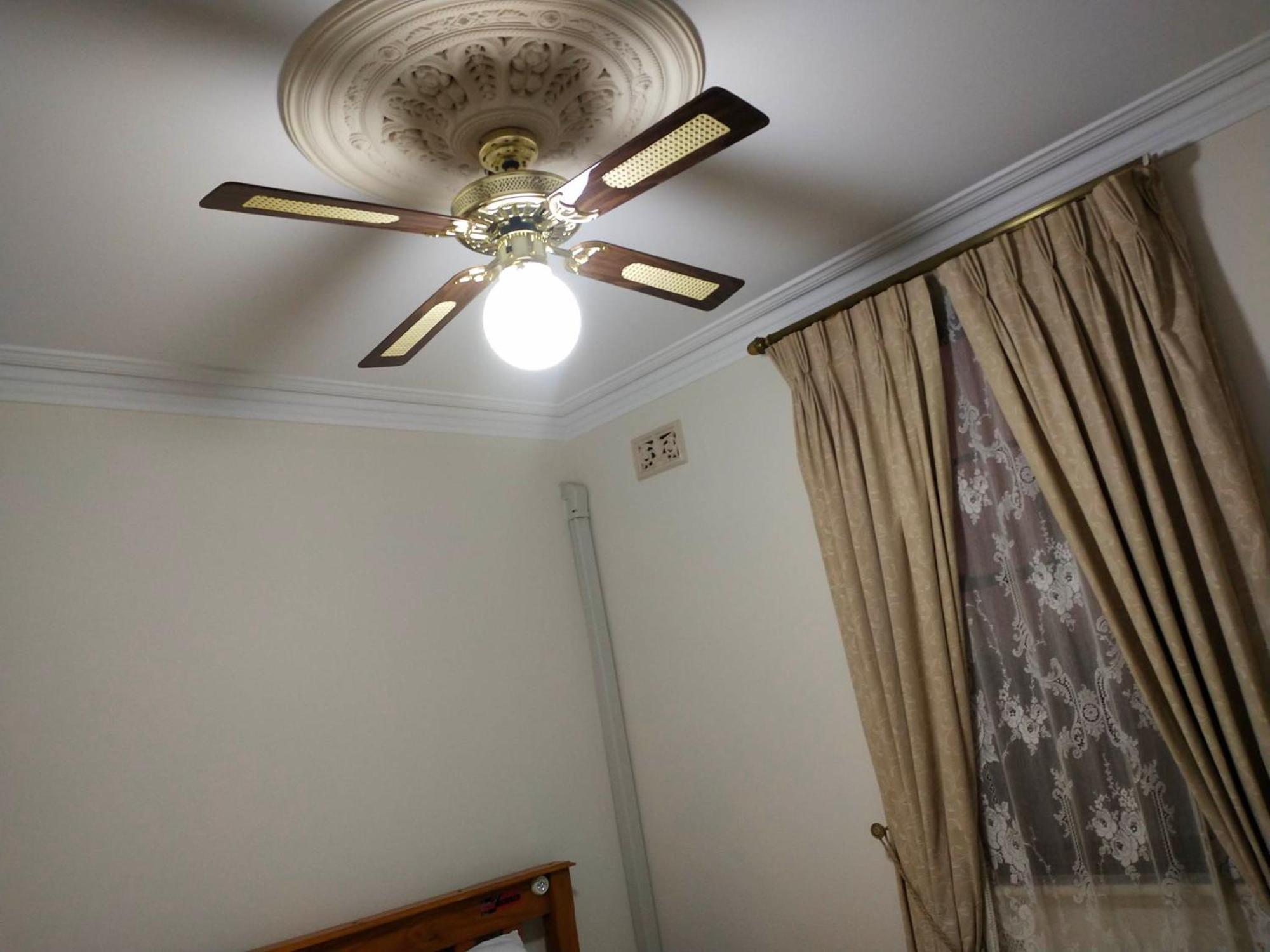 Quite In A Quite Street In Guest house *