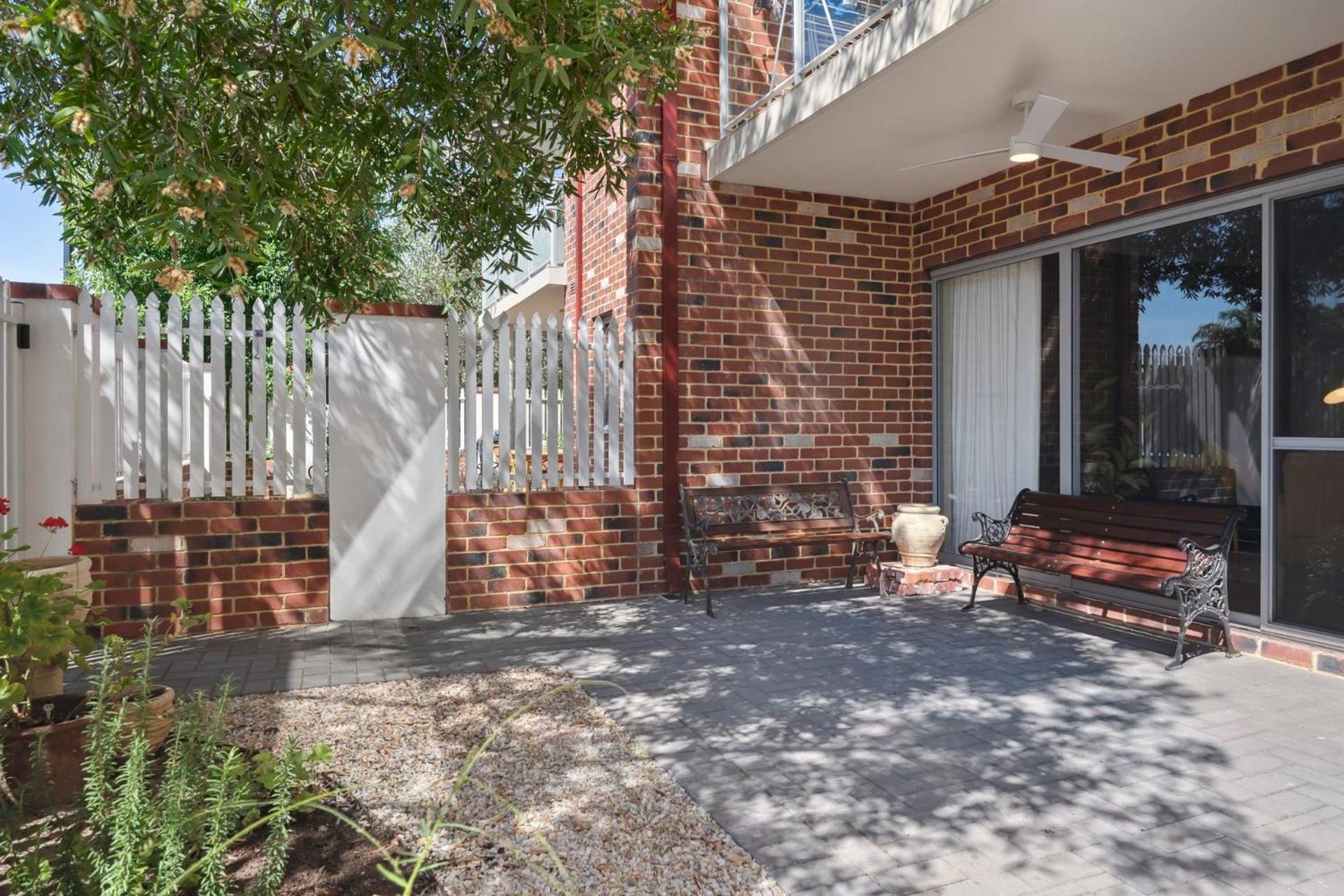 Apartment Happy Classic Mid-century Modern Escape Perth