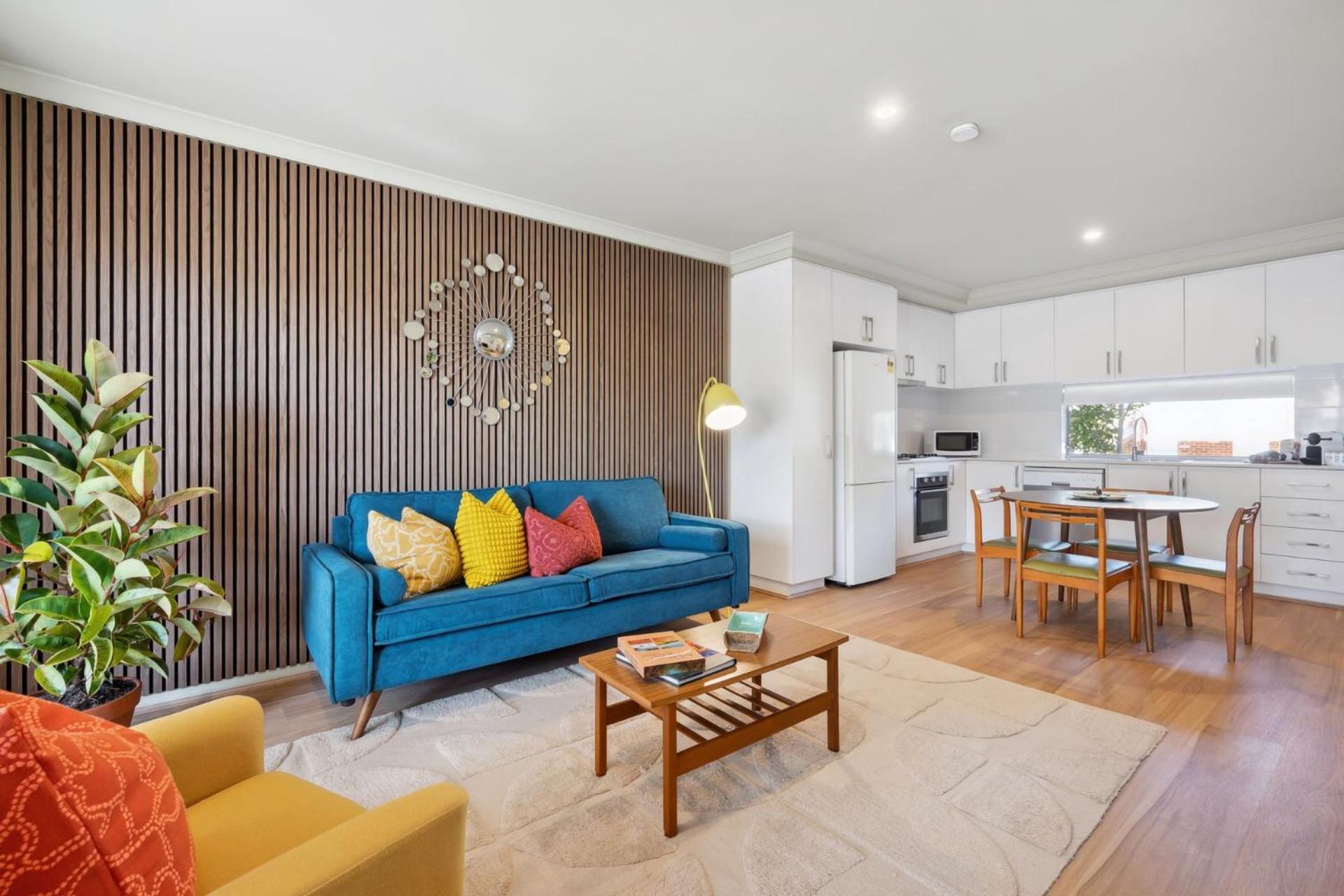 Apartment Happy Classic Mid-century Modern Escape