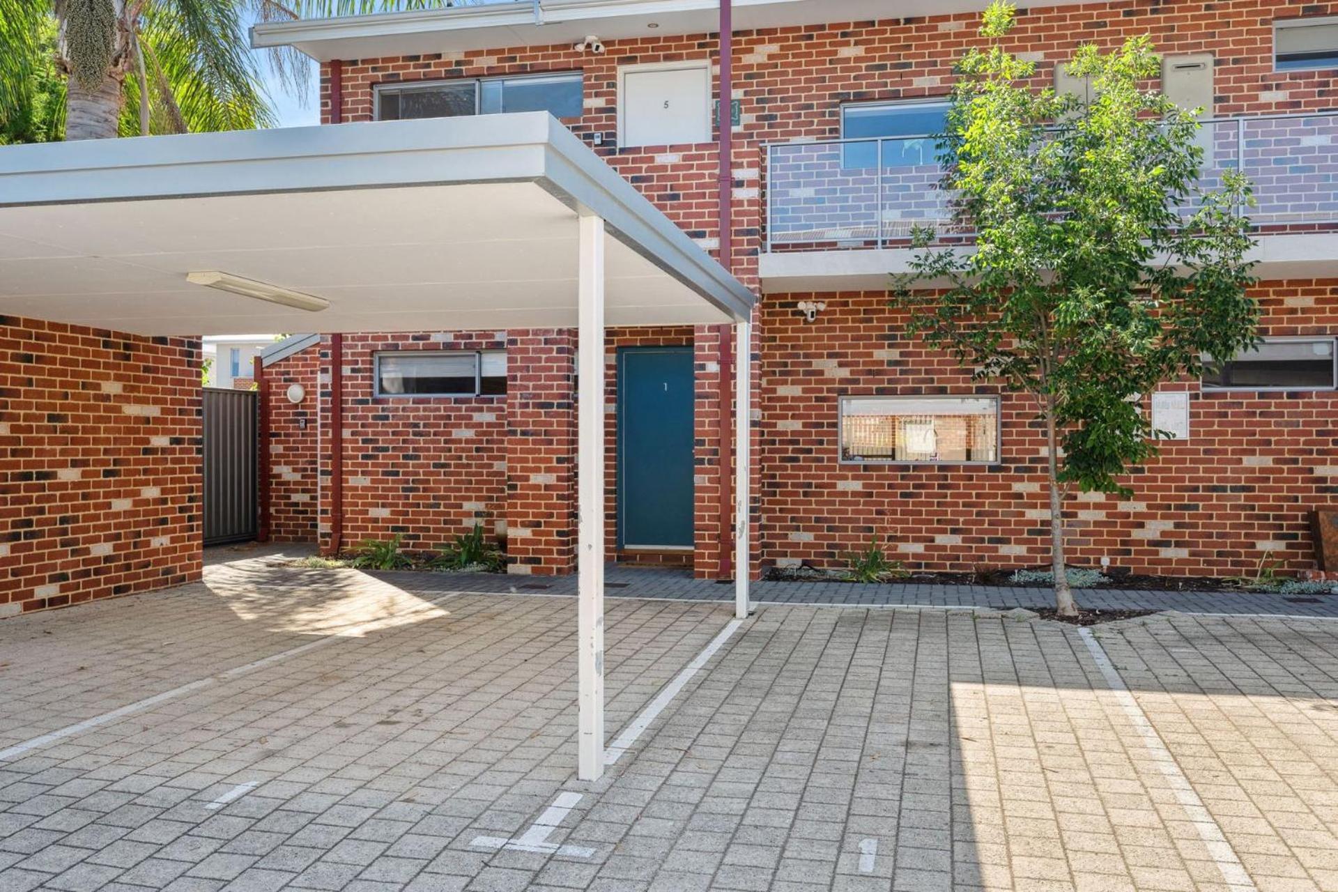 Happy Classic Mid-century Modern Escape Apartment Perth