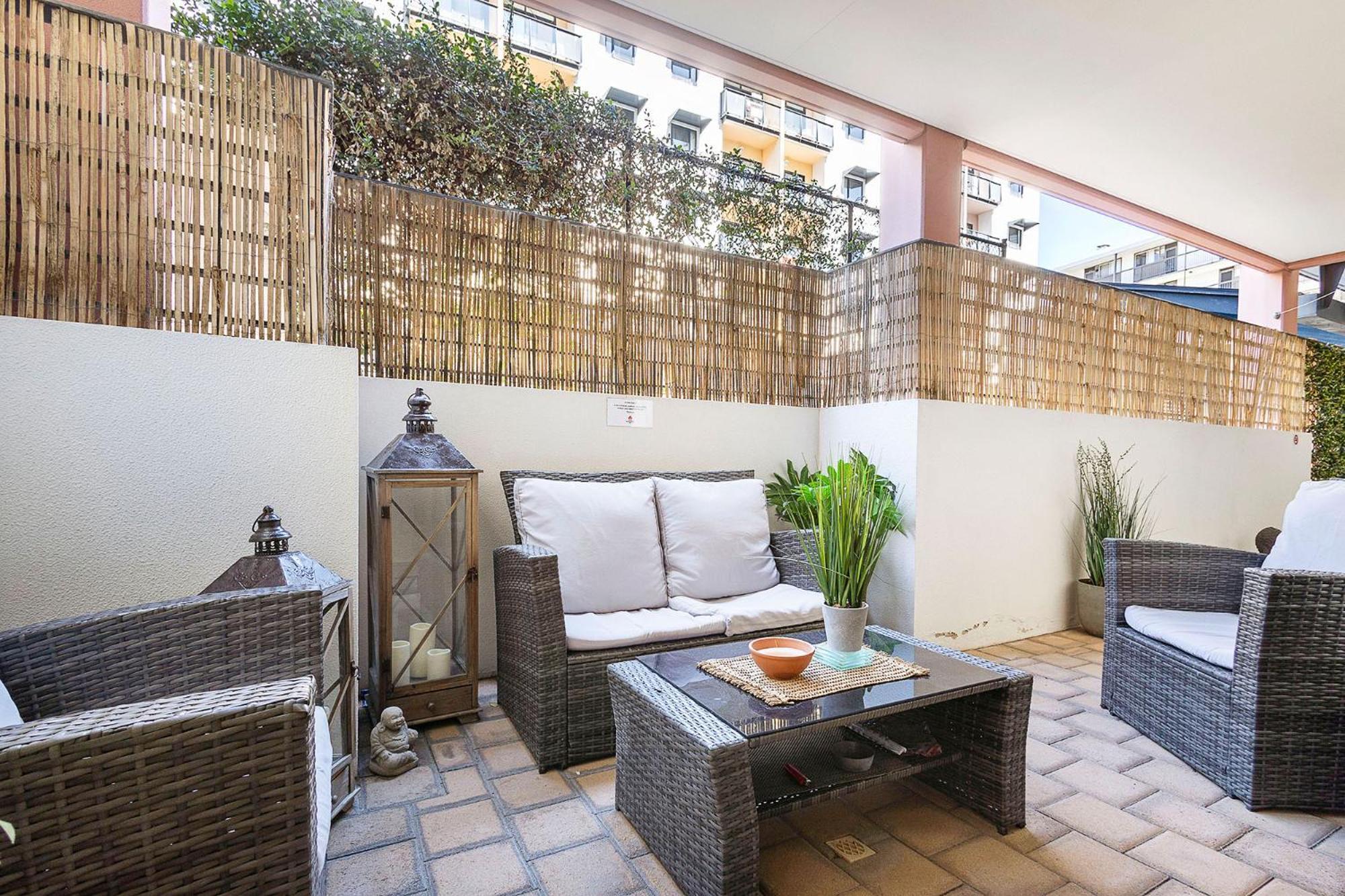 2 Paradise Pool Parking Huge 1br Cbd Apartemen