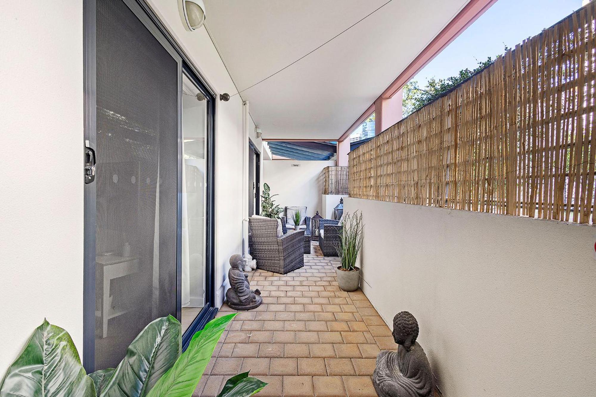 Apartemen 2 Paradise Pool Parking Huge 1br Cbd *
