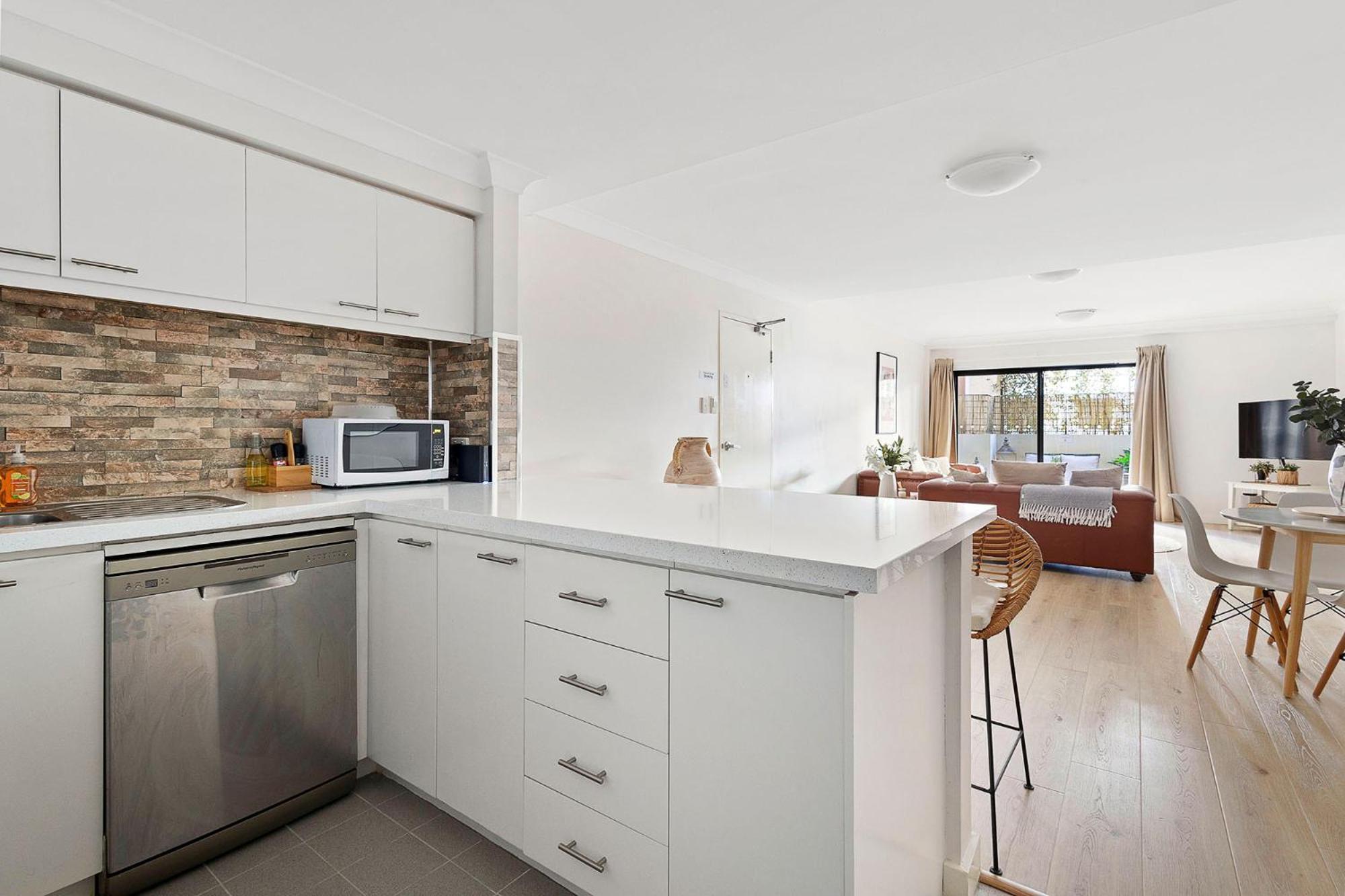 2 Paradise Pool Parking Huge 1br Cbd Apartemen Perth