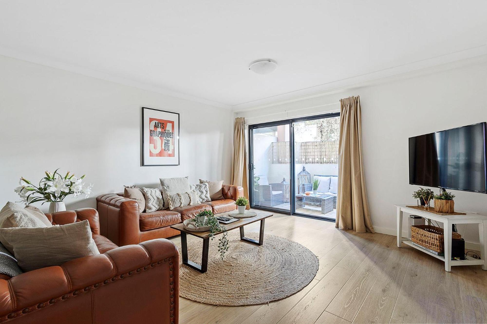 2 Paradise Pool Parking Huge 1br Cbd Apartemen
