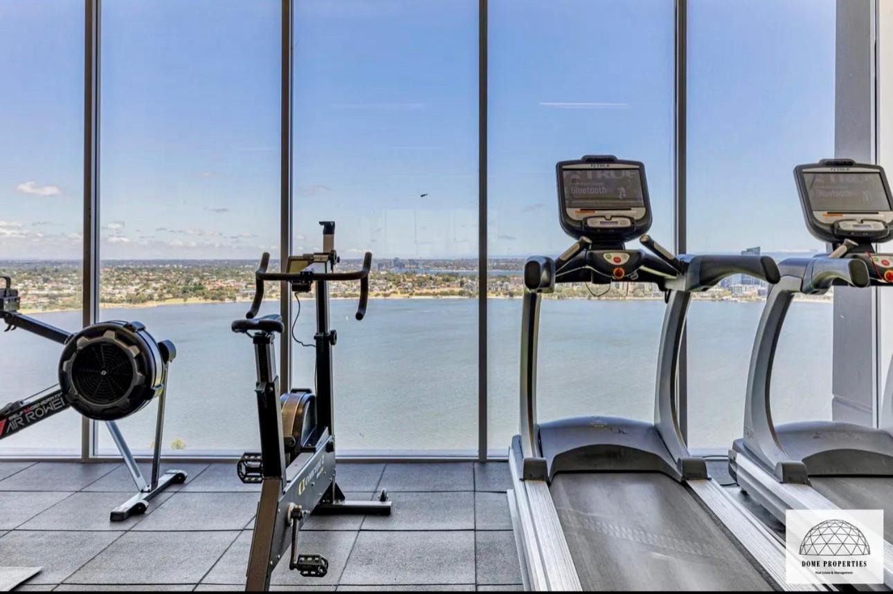 In The 1b1b Pool And View Apartment Perth