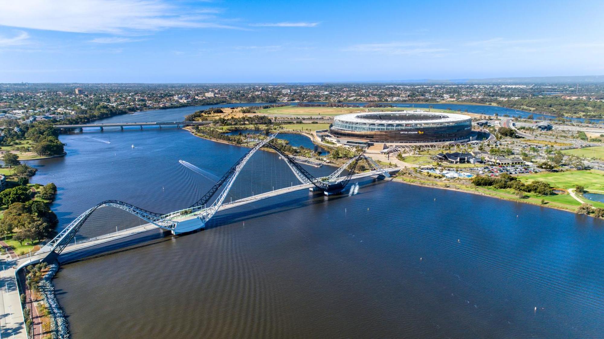 Apartment 64 Sweeping Views Eastperth 2br Poolpkg Perth