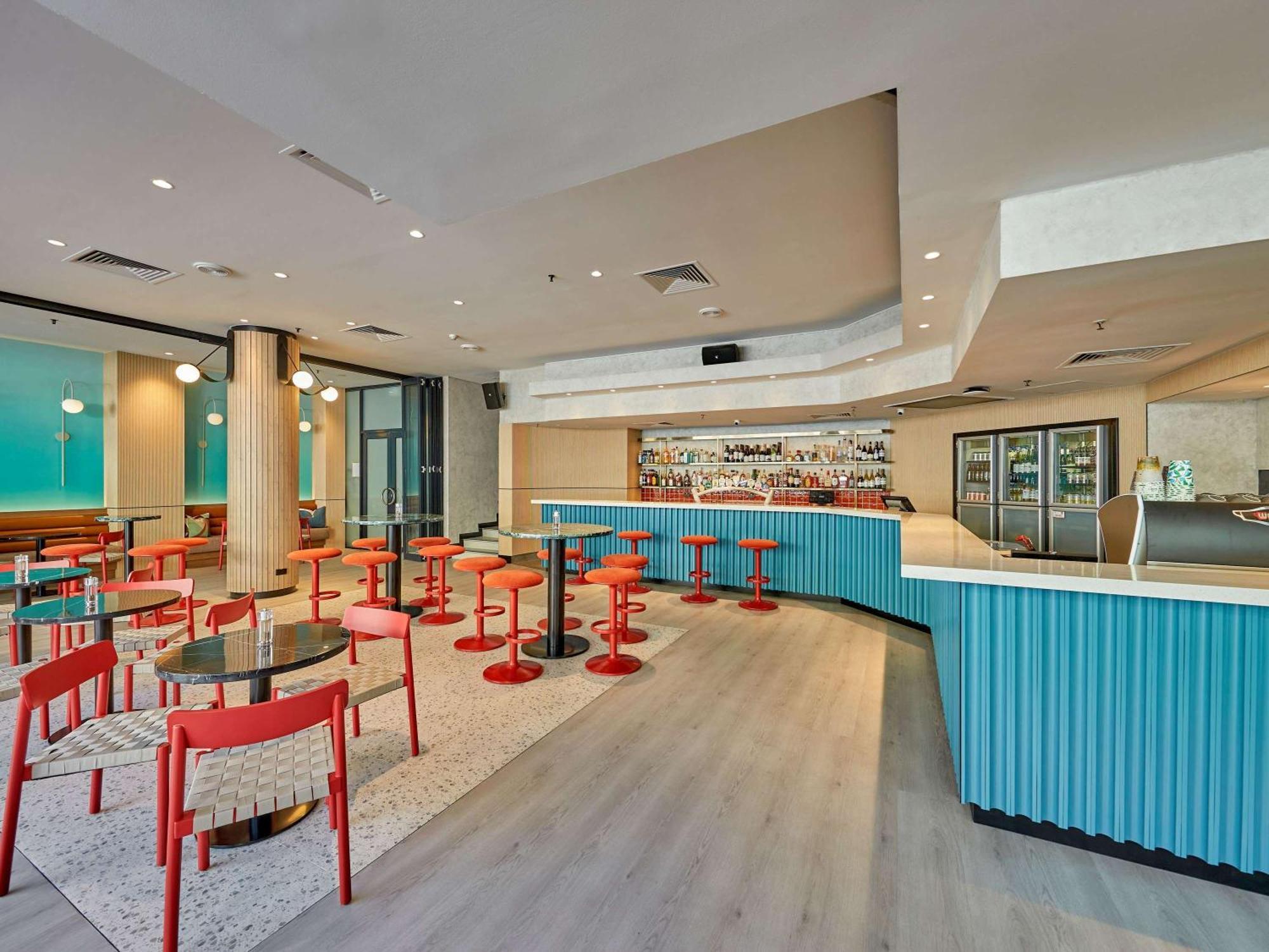 Ibis Hotel 4*