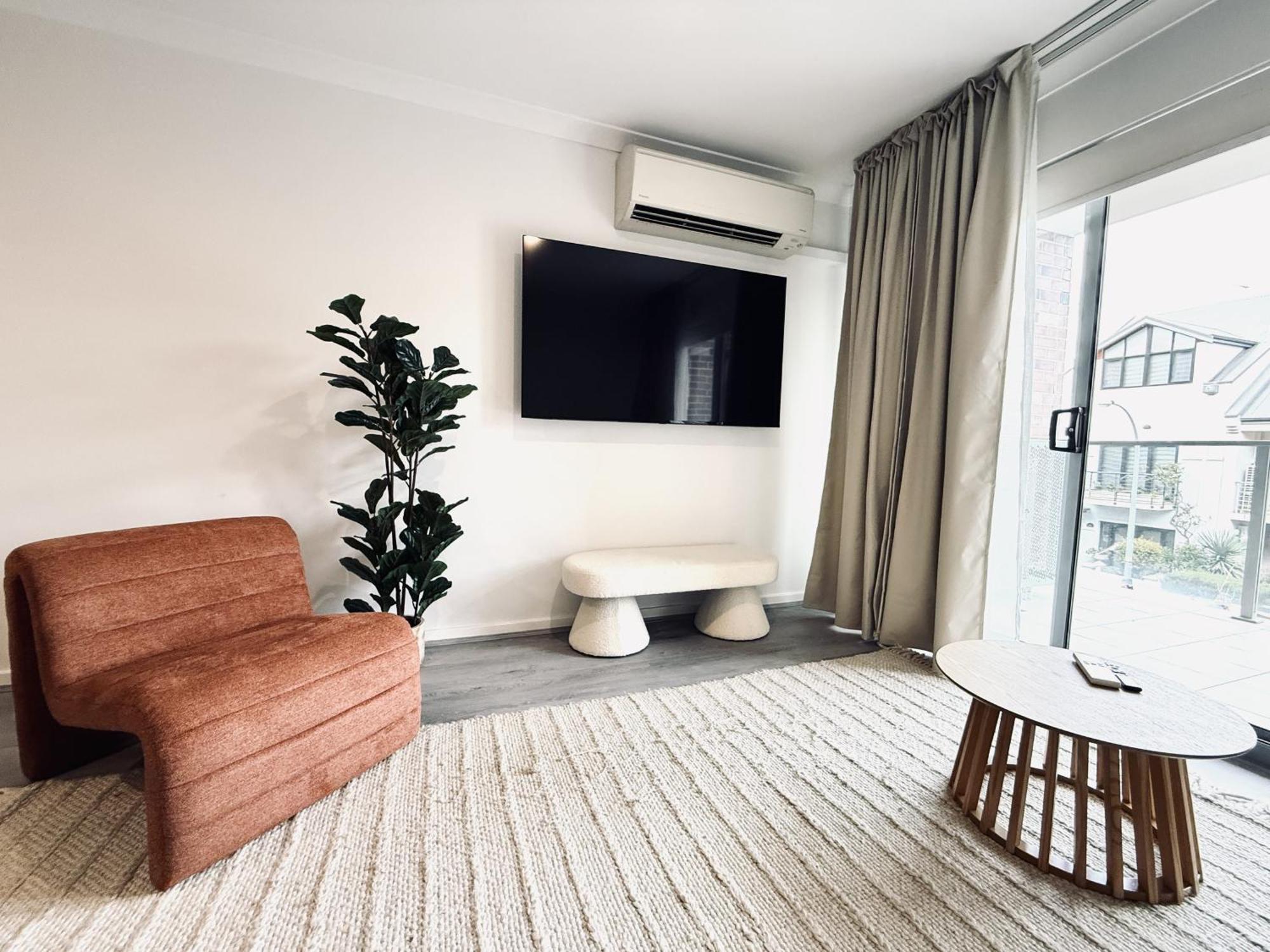 104 Eastperth Euphoria Escape 2br Parkng Apartment Perth