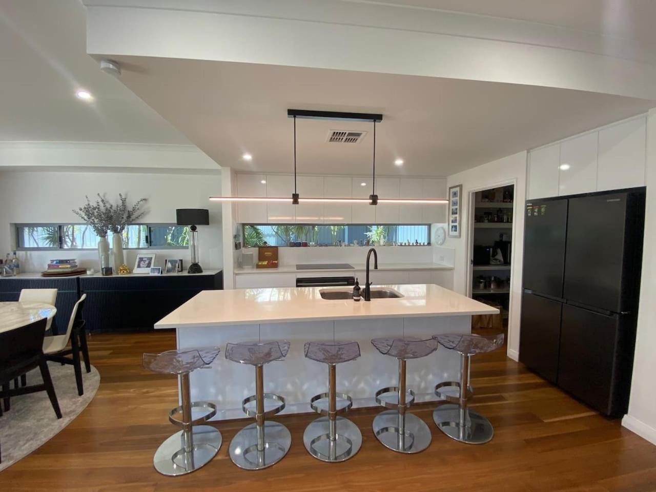 Miamia Ultra Modern With Pool And Courtyard Casa de férias Perth