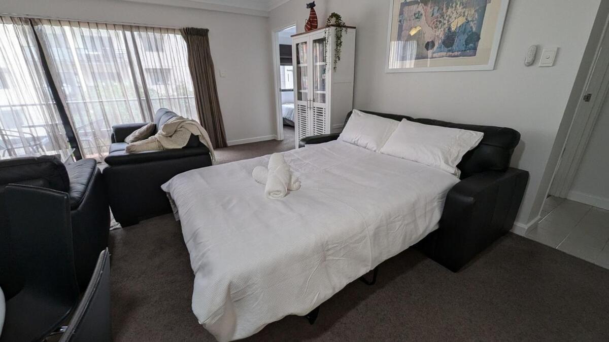 2xfree Parking - Pool - Gym Wi-fi Apartment *