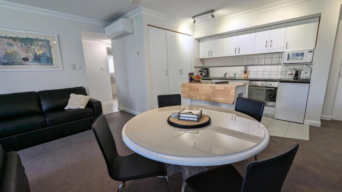 2xfree Parking - Pool - Gym Wi-fi * Perth