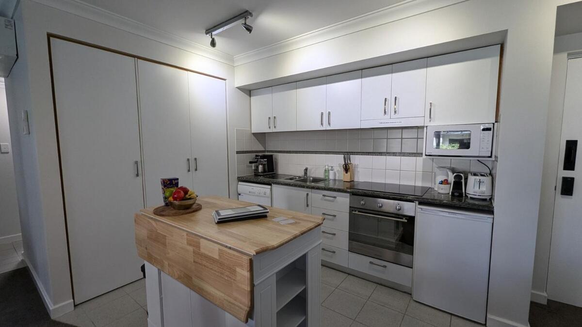 Apartment 2xfree Parking - Pool - Gym Wi-fi Perth