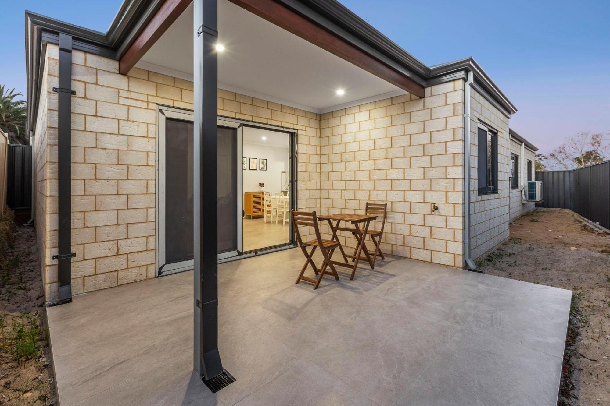 Private Bedroom Affordable Premium Modern Walk To Curtin University-shared Kitchen & Living Areas Guest house Perth