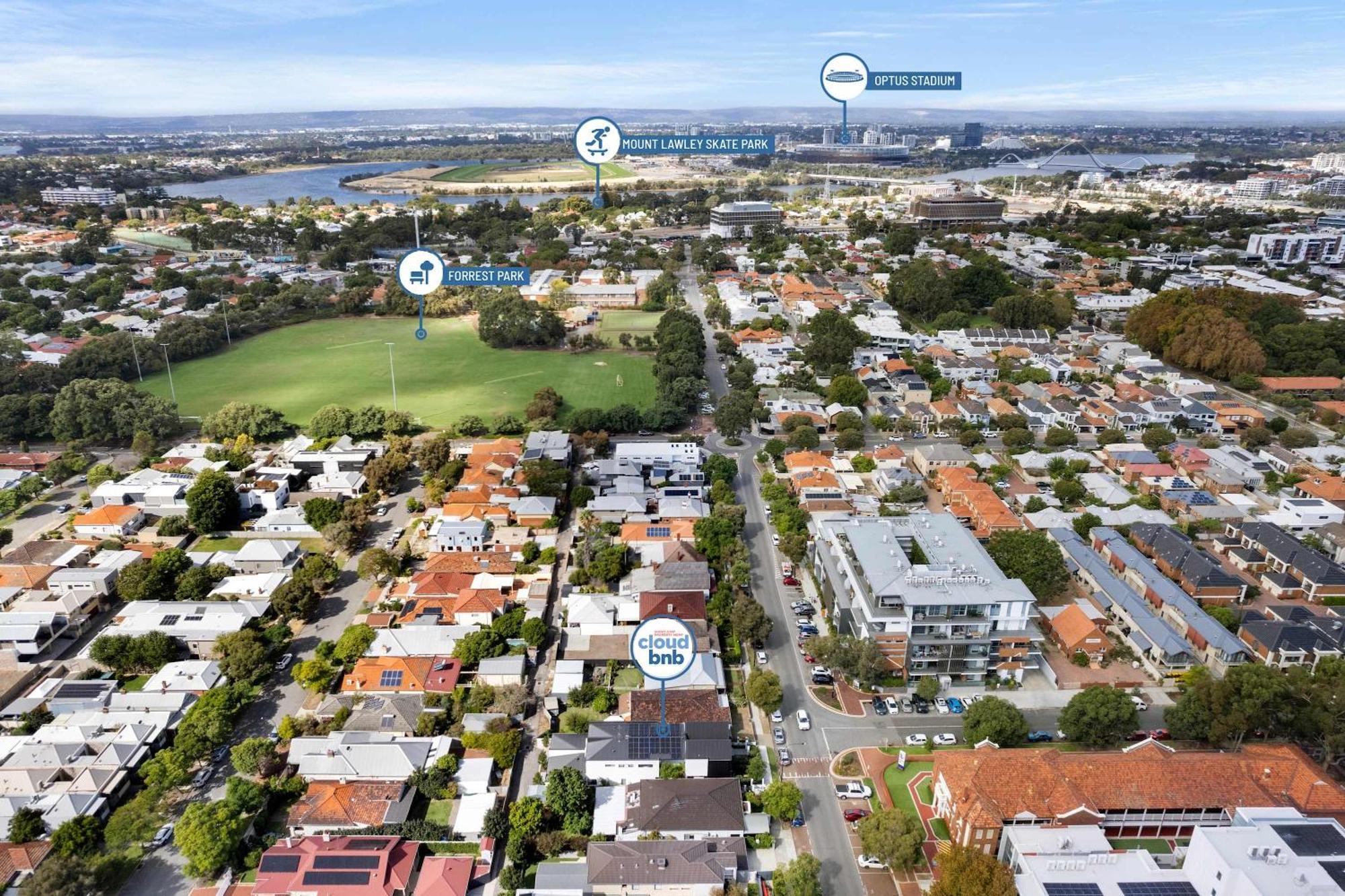 Stylish Mount Lawley Retreat Walk To Beaufort Street Holiday home