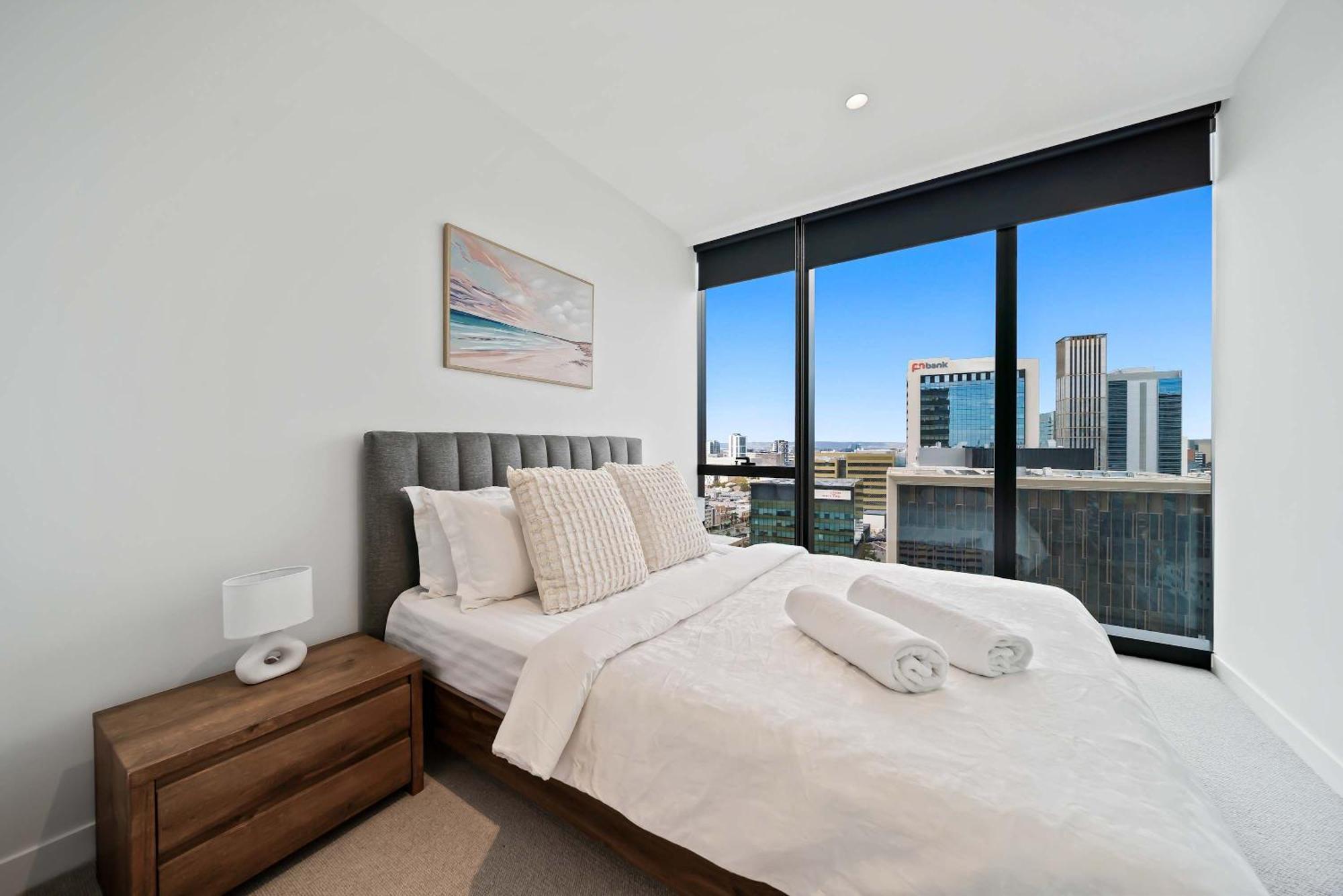 Luxury Cbd With Pool & Gym - Sleeps 3