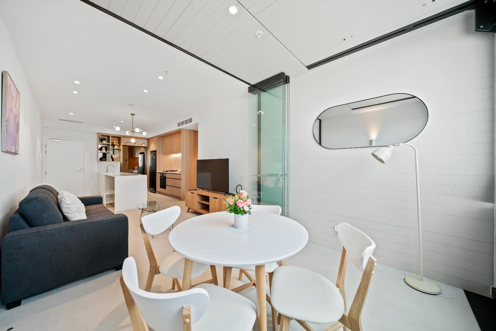 Luxury Cbd With Pool & Gym - Sleeps 3 Apartment Perth