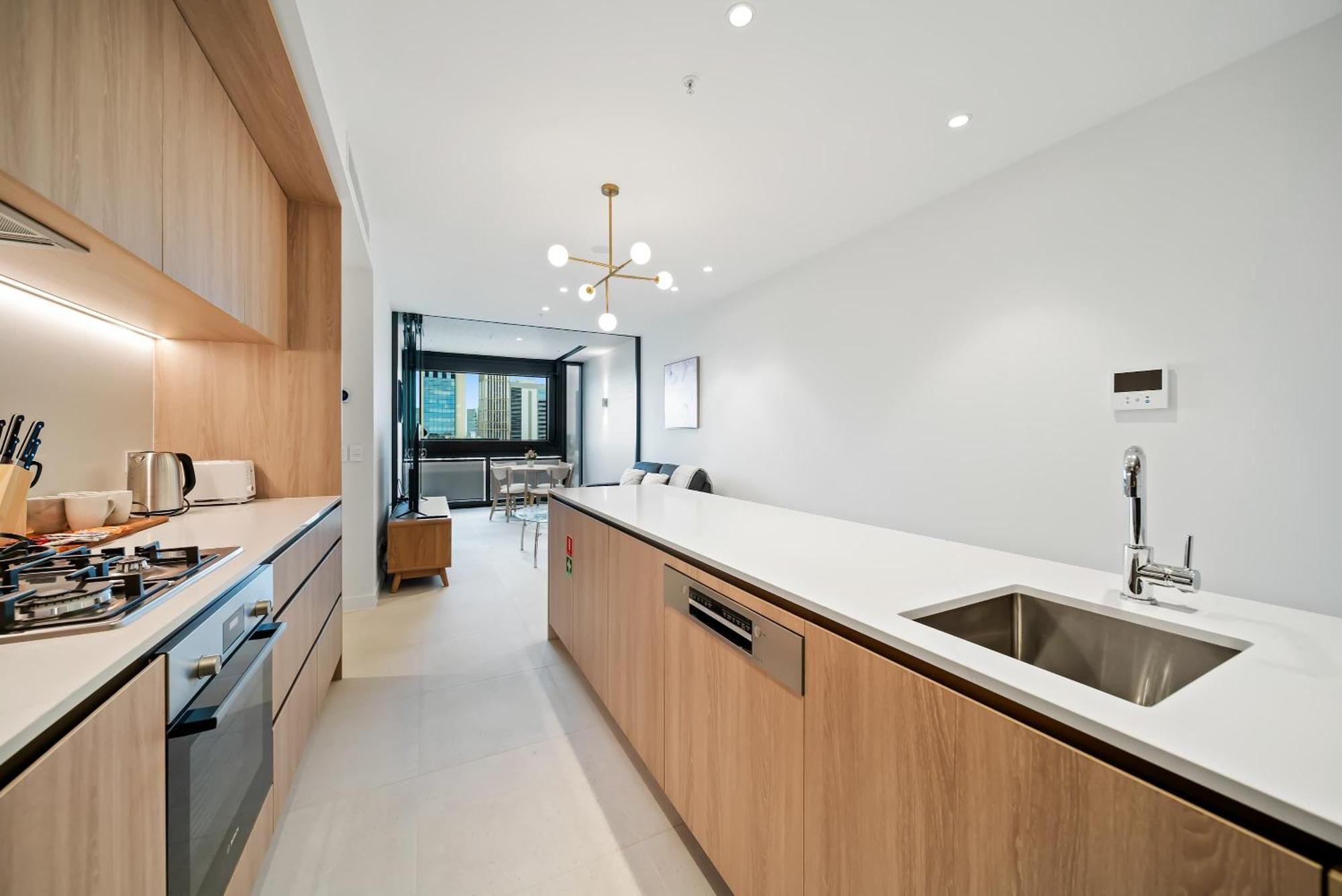 Apartment Luxury Cbd With Pool & Gym - Sleeps 3