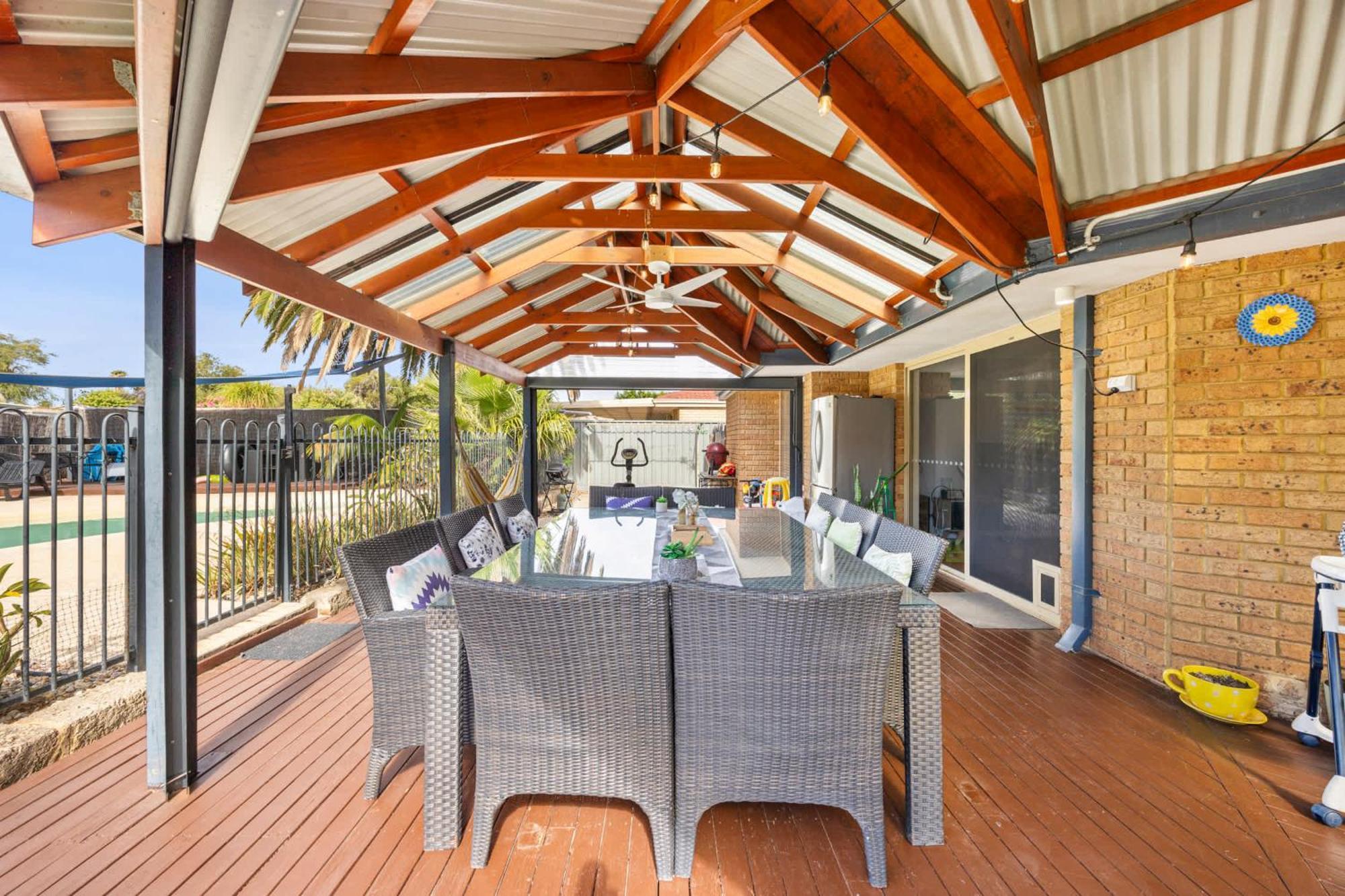 Relaxed Coastal Living With Poolside Bliss - Mullaloo Bahay bakasyunan Perth
