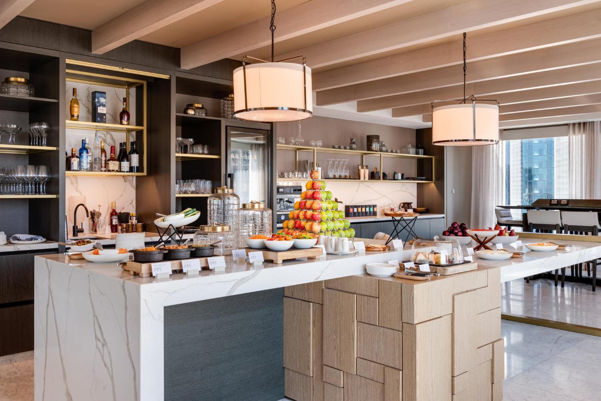 Intercontinental Centre By Ihg
