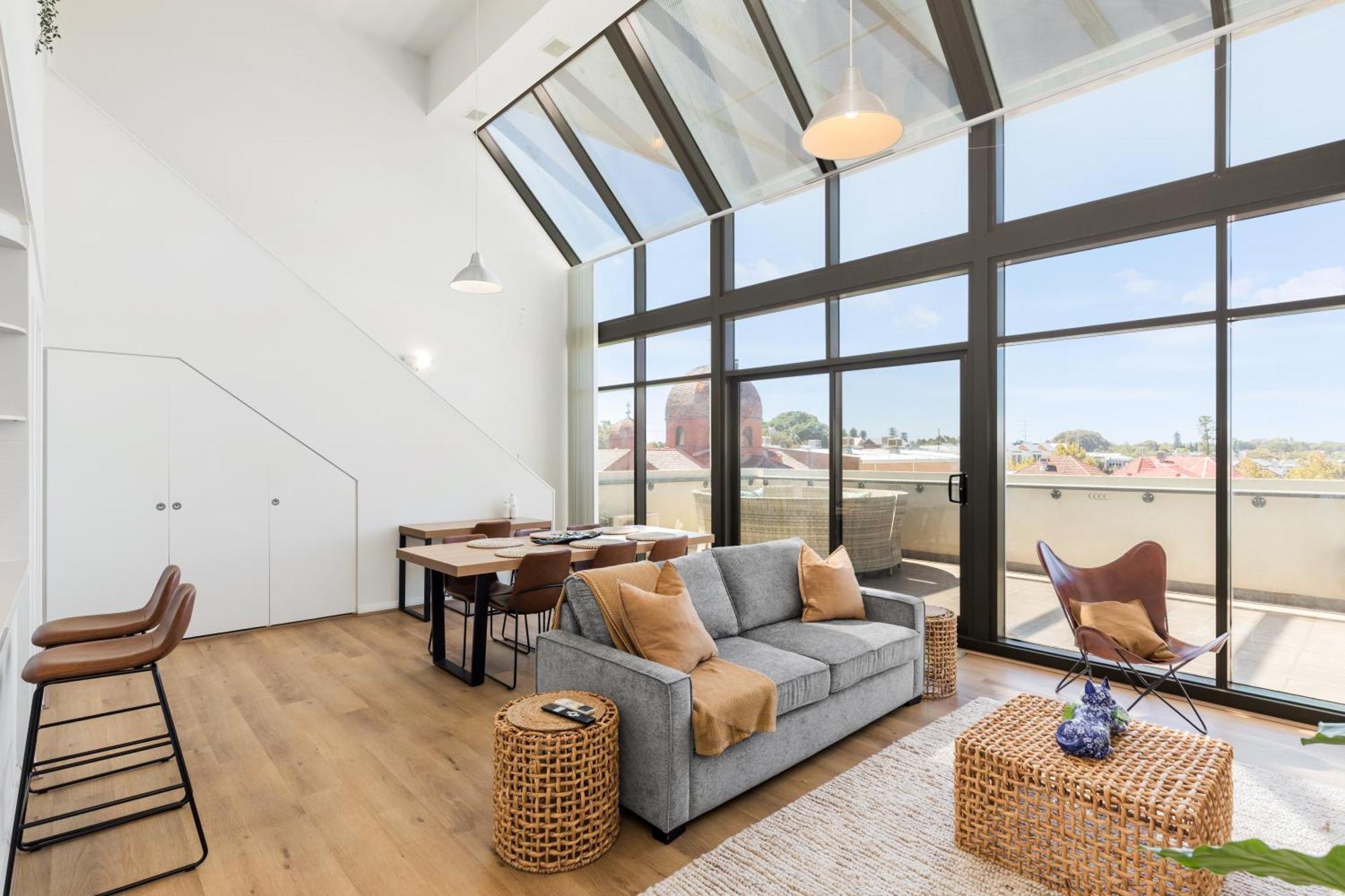 Penthouse In Northbridge * Perth